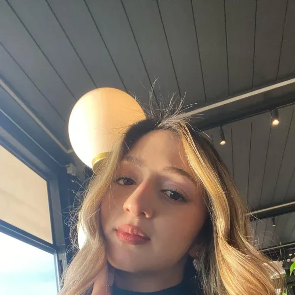 Kübra A.