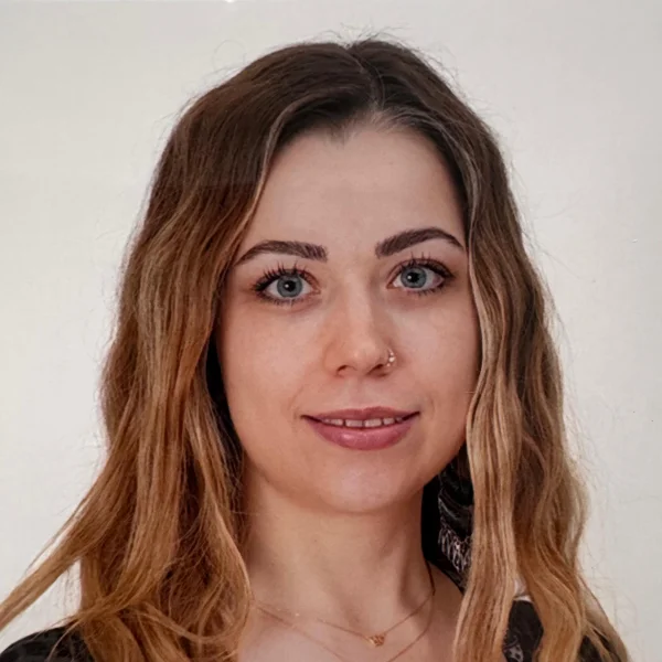 MERVE K.